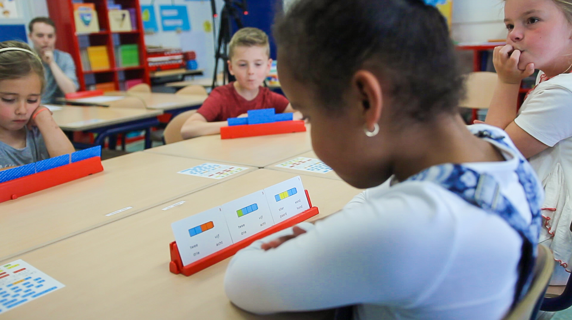 meisje leeskwarttten school